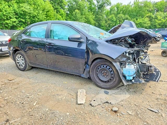 2017 TOYOTA COROLLA LE 4