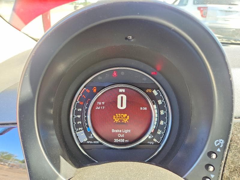 2017 FIAT 500 POP 9