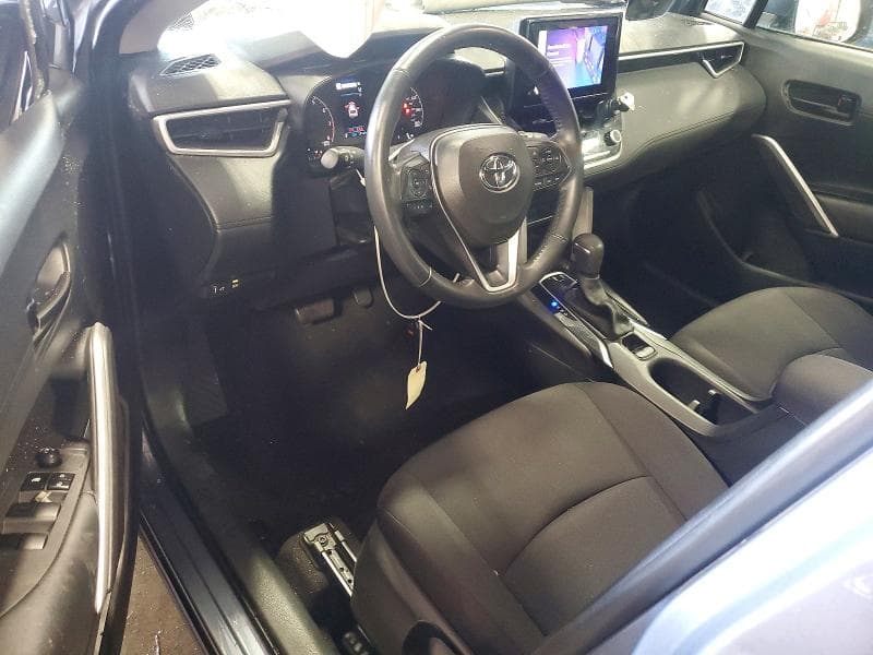2024 TOYOTA COROLLA CROSS LE 8