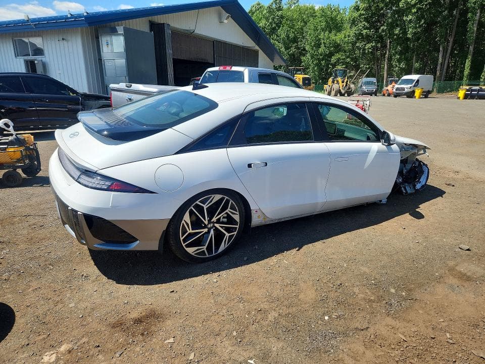 2024 HYUNDAI IONIQ 6 SEL 3