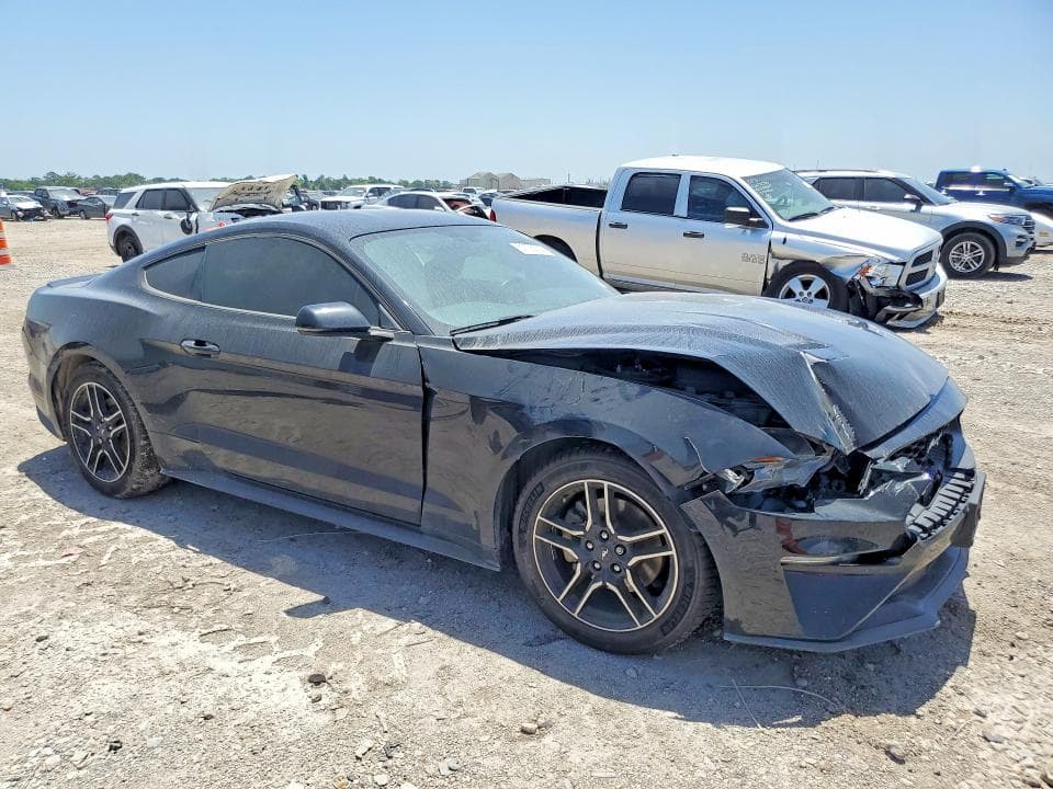 2020 FORD MUSTANG 4