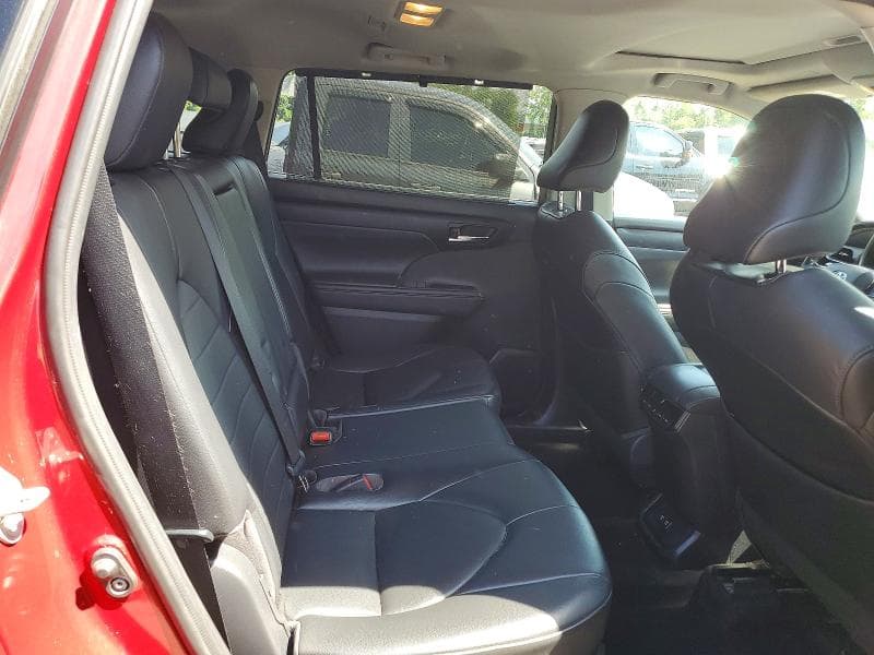 2020 TOYOTA HIGHLANDER XLE 11