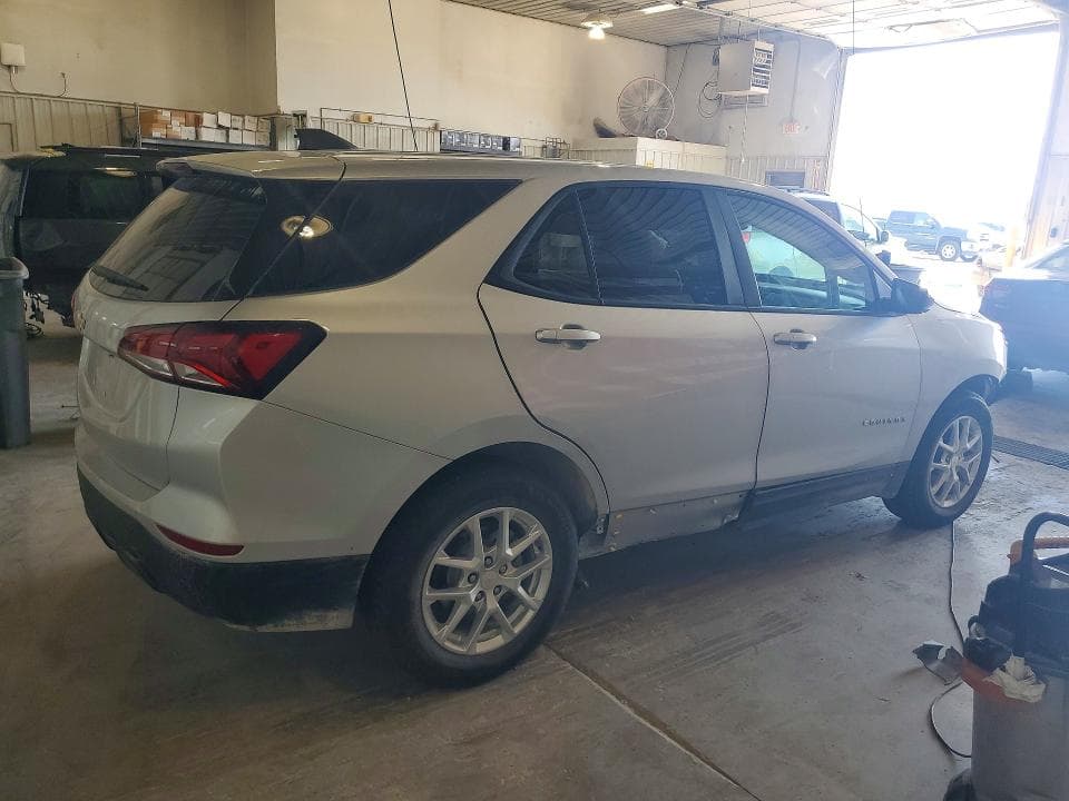 2022 CHEVROLET EQUINOX LS 3