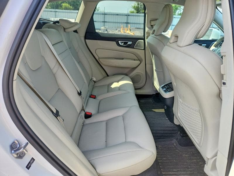 2020 VOLVO XC60 T6 INSCRIPTION 10