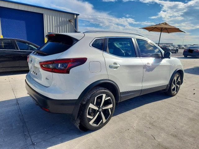 2021 NISSAN ROGUE SPORT SL 3