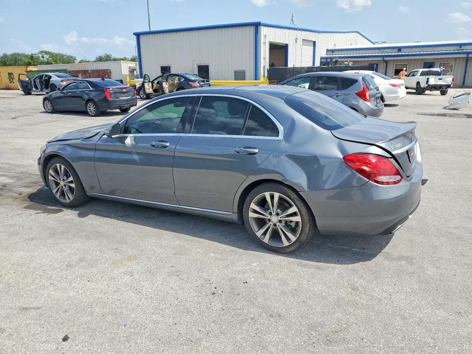 2017 MERCEDES-BENZ C 300 2