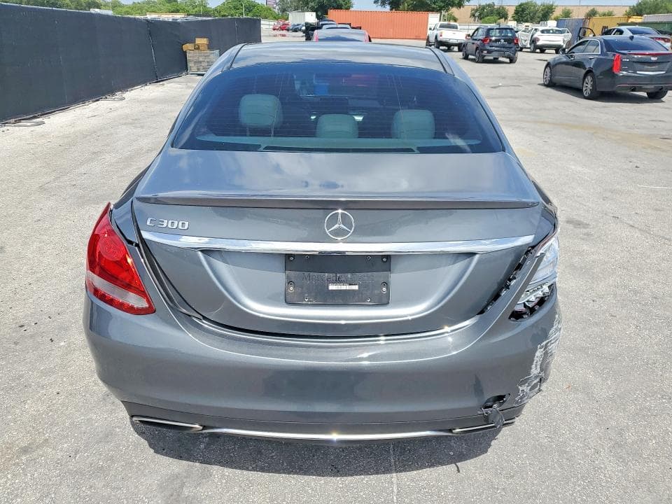 2017 MERCEDES-BENZ C 300 6