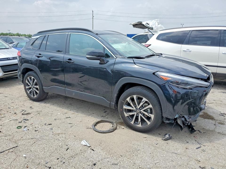 2024 TOYOTA COROLLA CROSS XLE XLE 4