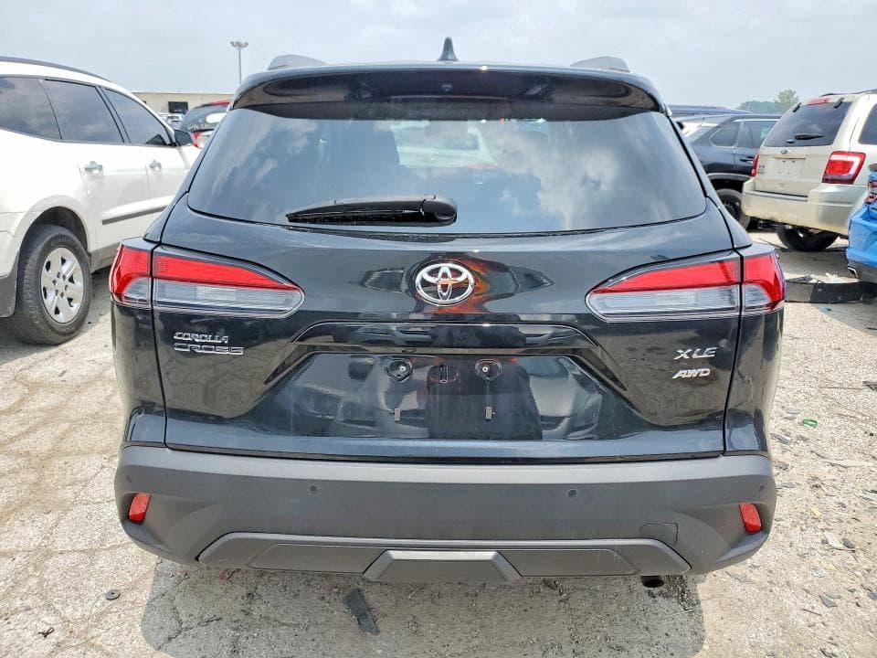 2024 TOYOTA COROLLA CROSS XLE XLE 6