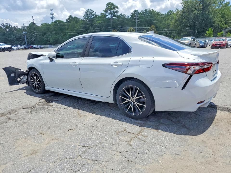 2022 TOYOTA CAMRY SE 2