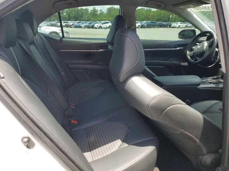 2022 TOYOTA CAMRY SE 10