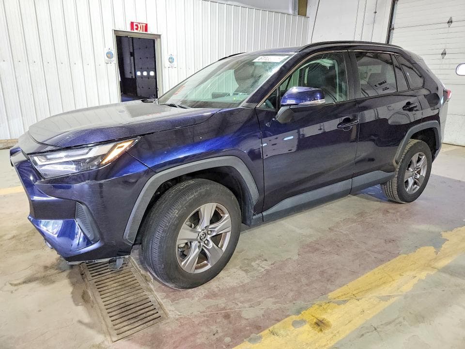 2022 TOYOTA RAV4 XLE - 1