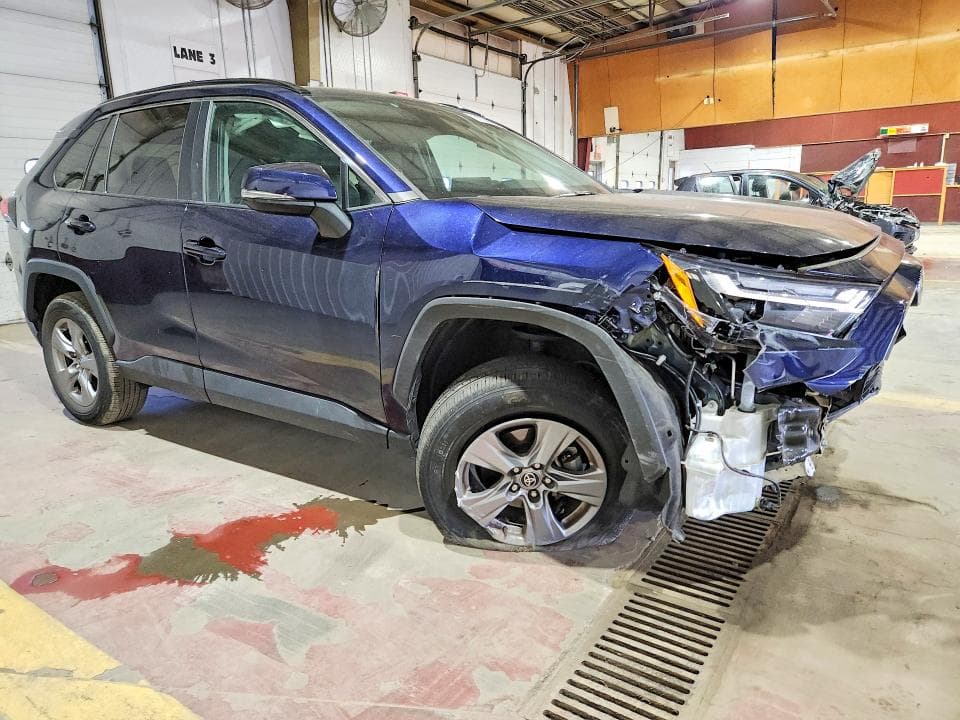 2022 TOYOTA RAV4 XLE 4
