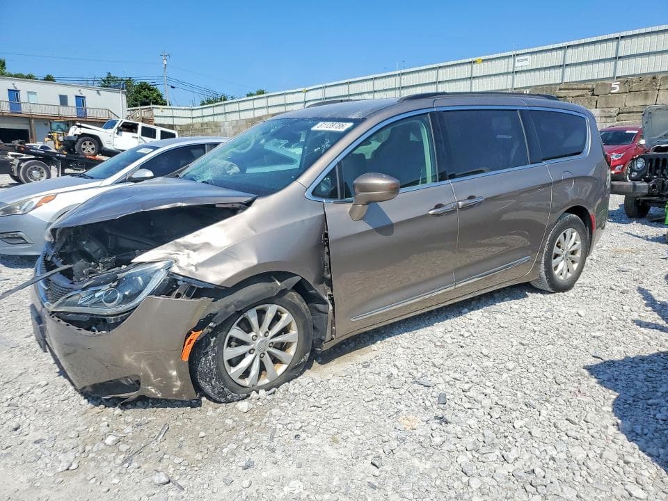 2017 CHRYSLER PACIFICA TOURING L - 1