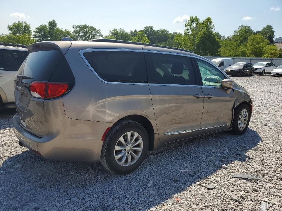 2017 CHRYSLER PACIFICA TOURING L 3