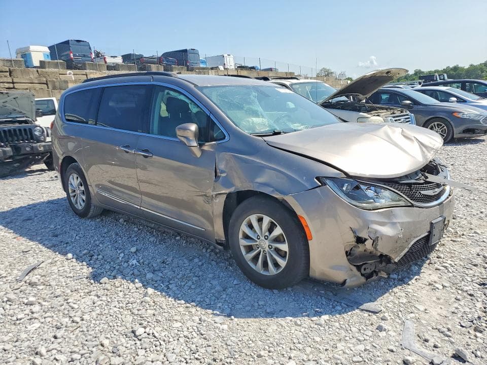 2017 CHRYSLER PACIFICA TOURING L 4
