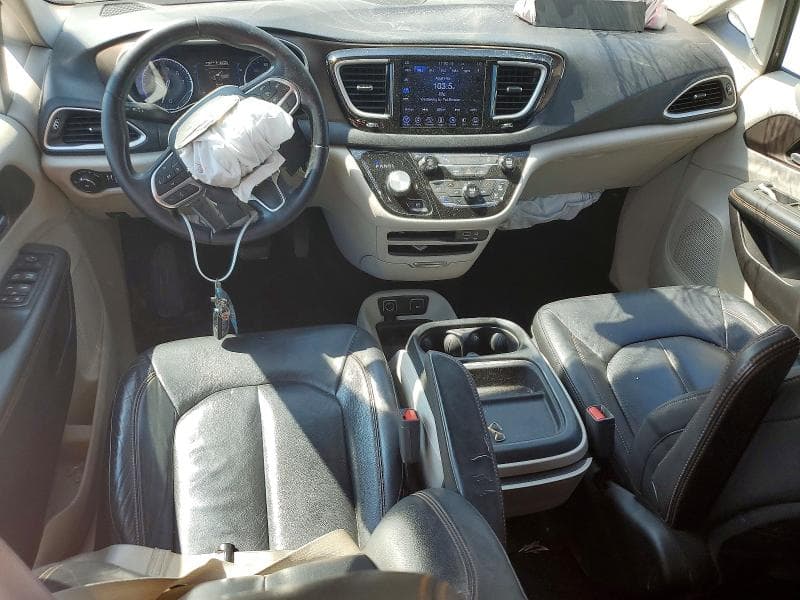 2017 CHRYSLER PACIFICA TOURING L 8