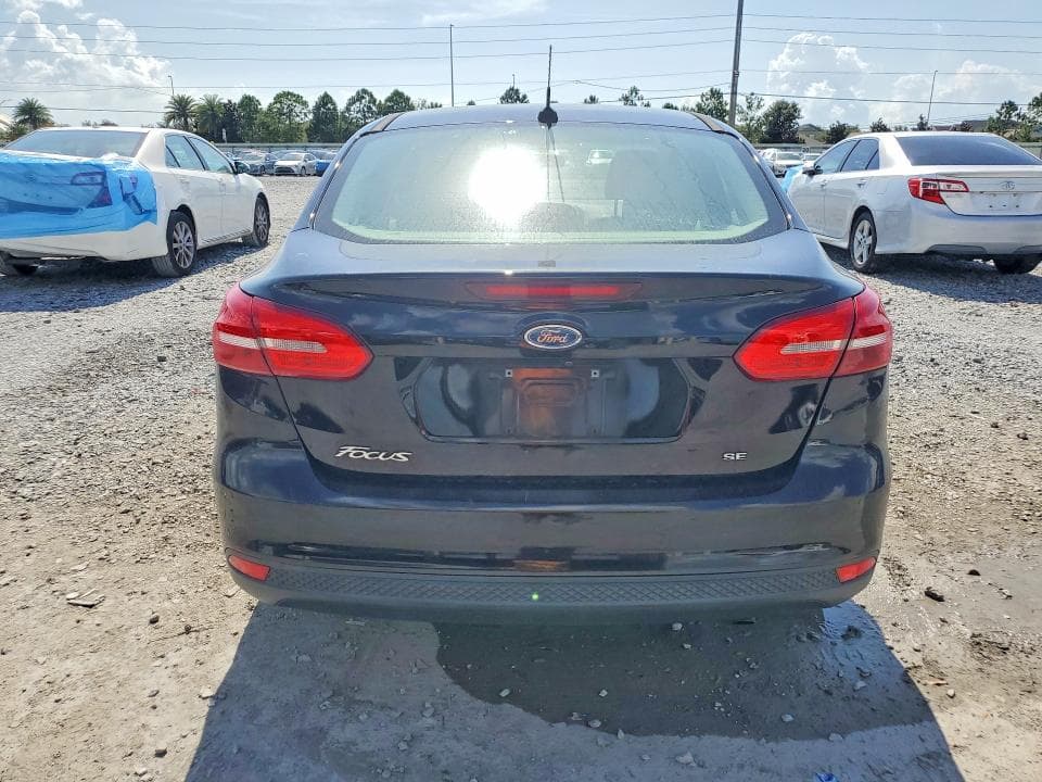 2017 FORD FOCUS SE 6