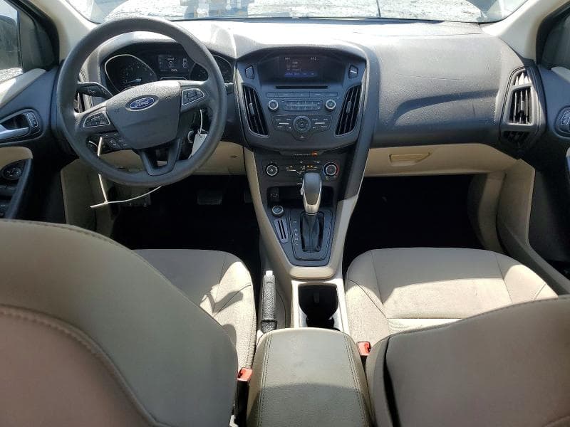 2017 FORD FOCUS SE 8