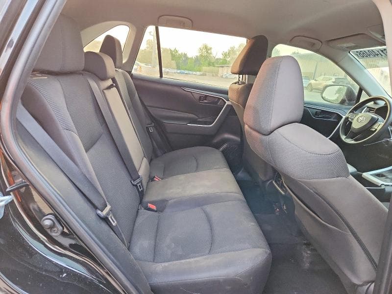 2022 TOYOTA RAV4 LE 11