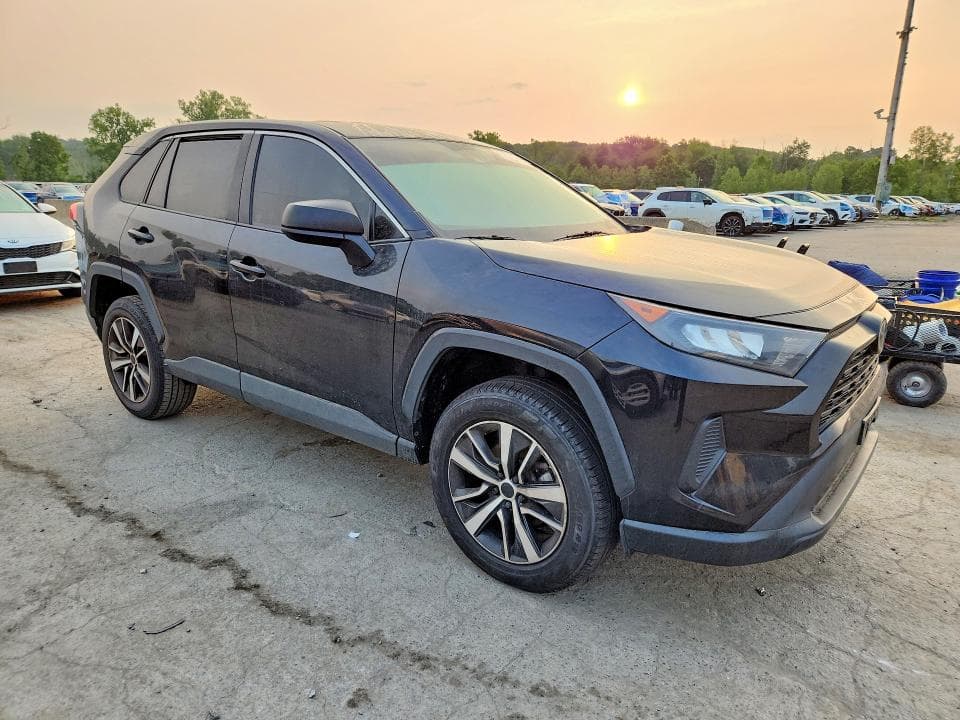 2022 TOYOTA RAV4 LE 4