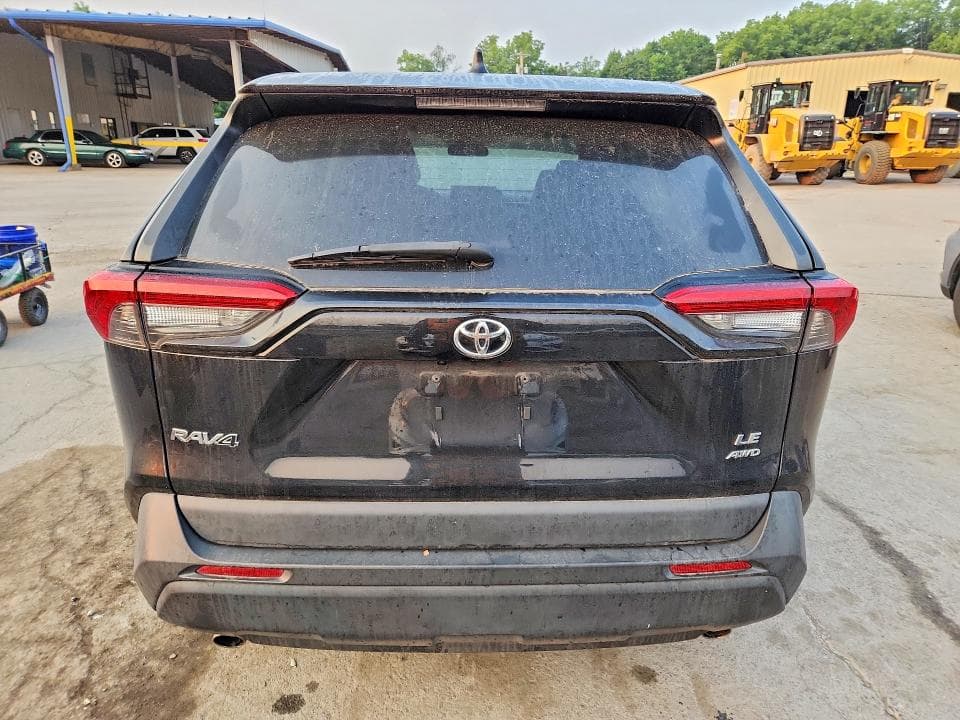 2022 TOYOTA RAV4 LE 6