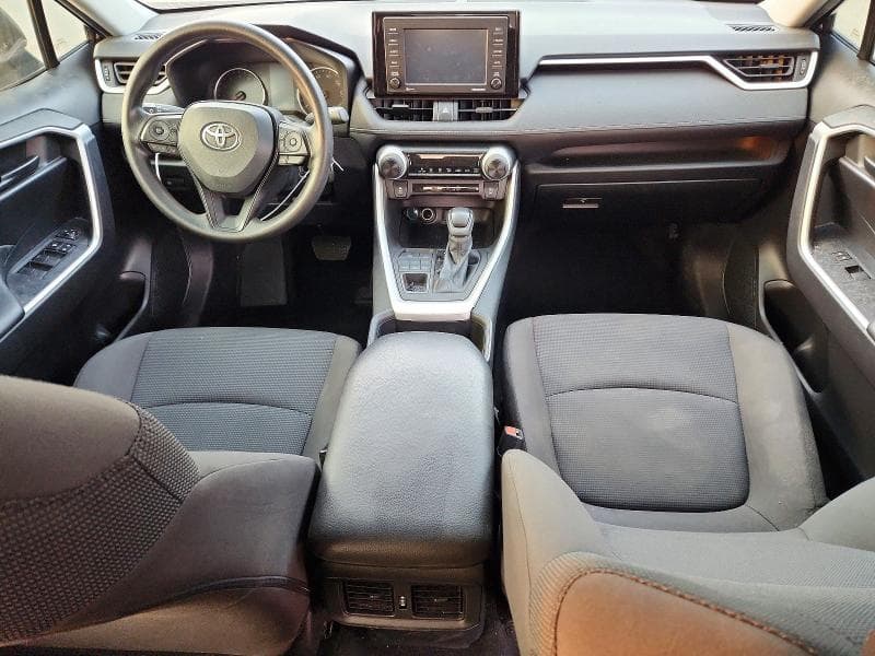 2022 TOYOTA RAV4 LE 8