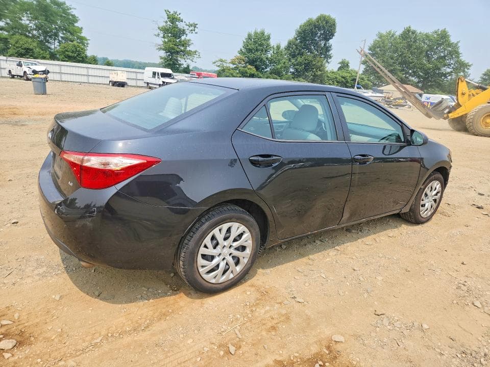 2017 TOYOTA COROLLA LE 3