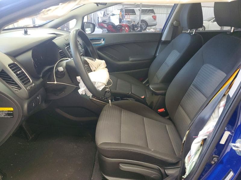 2017 KIA FORTE LX 7