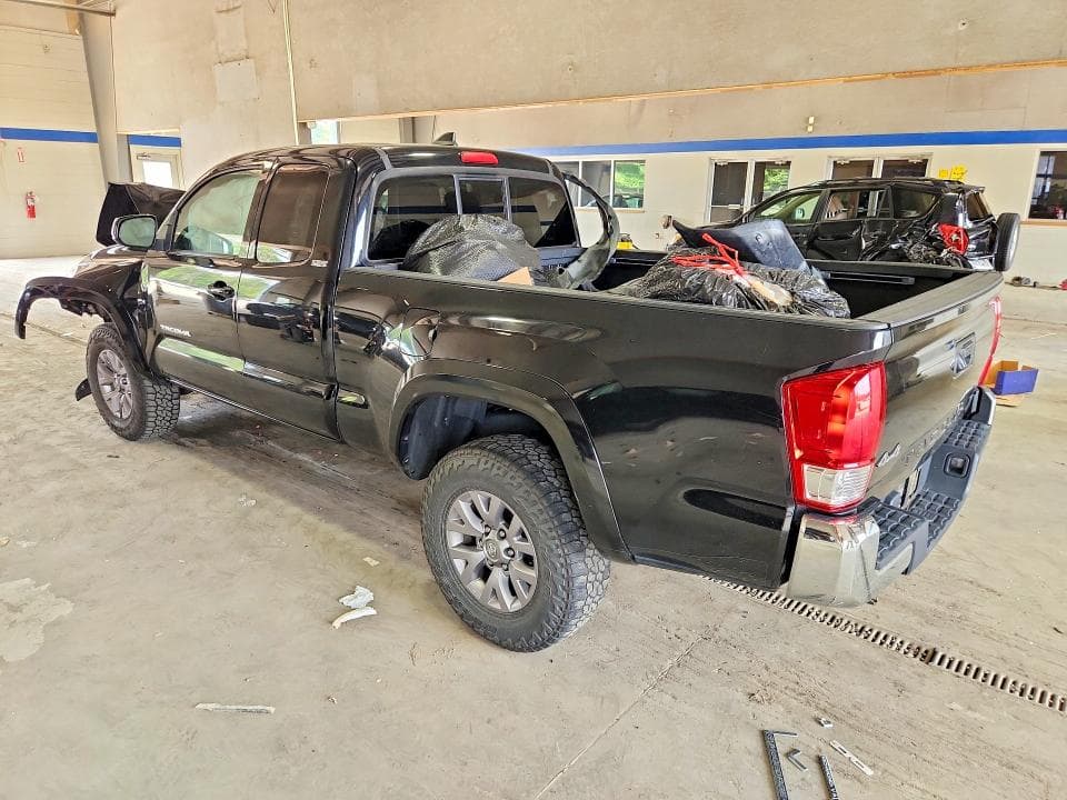 2017 TOYOTA TACOMA SR5 2