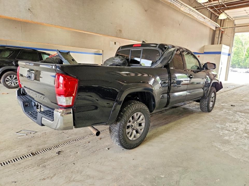 2017 TOYOTA TACOMA SR5 3
