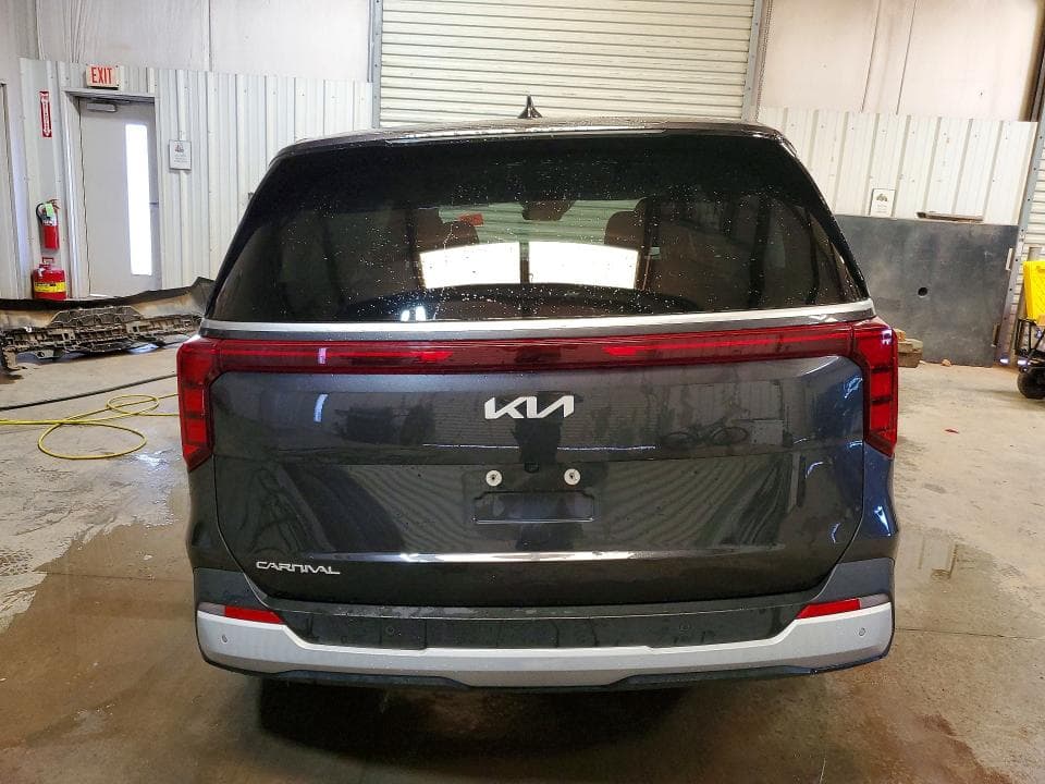 2026 KIA CARNIVAL LXS 6