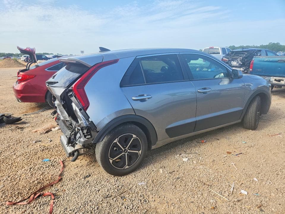 2026 KIA NIRO LX 3