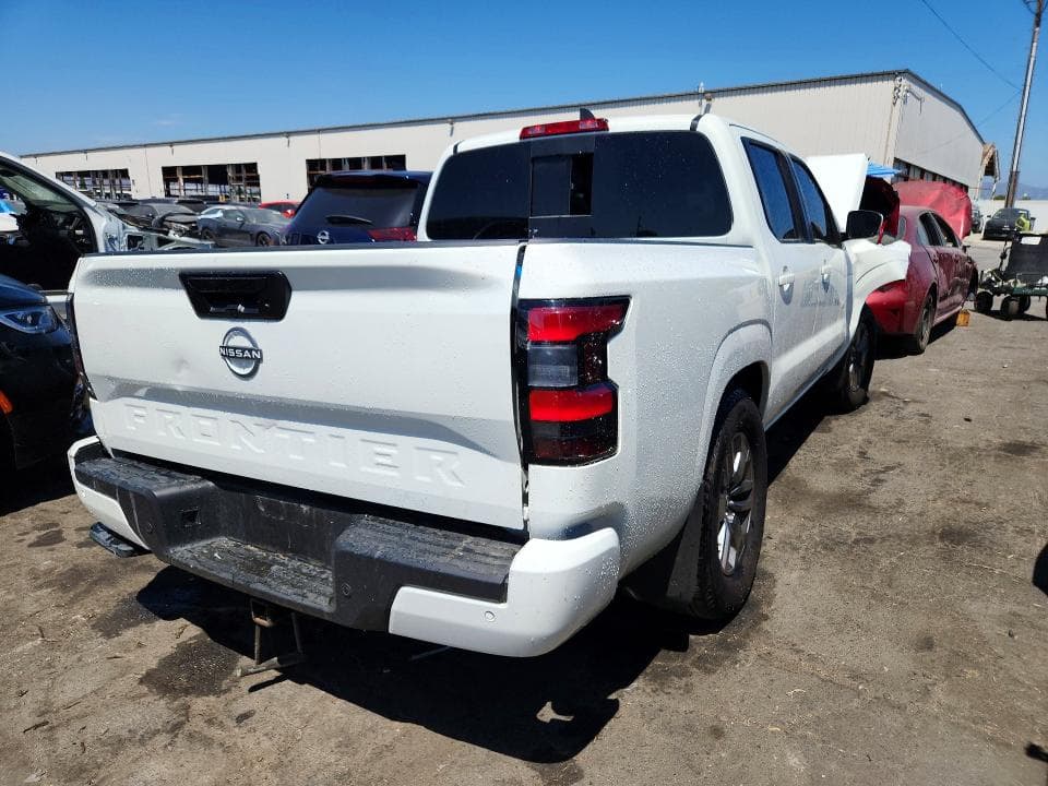 2025 NISSAN FRONTIER SV 3