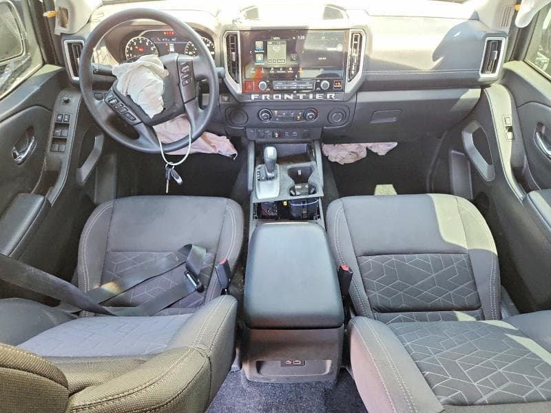 2025 NISSAN FRONTIER SV 8