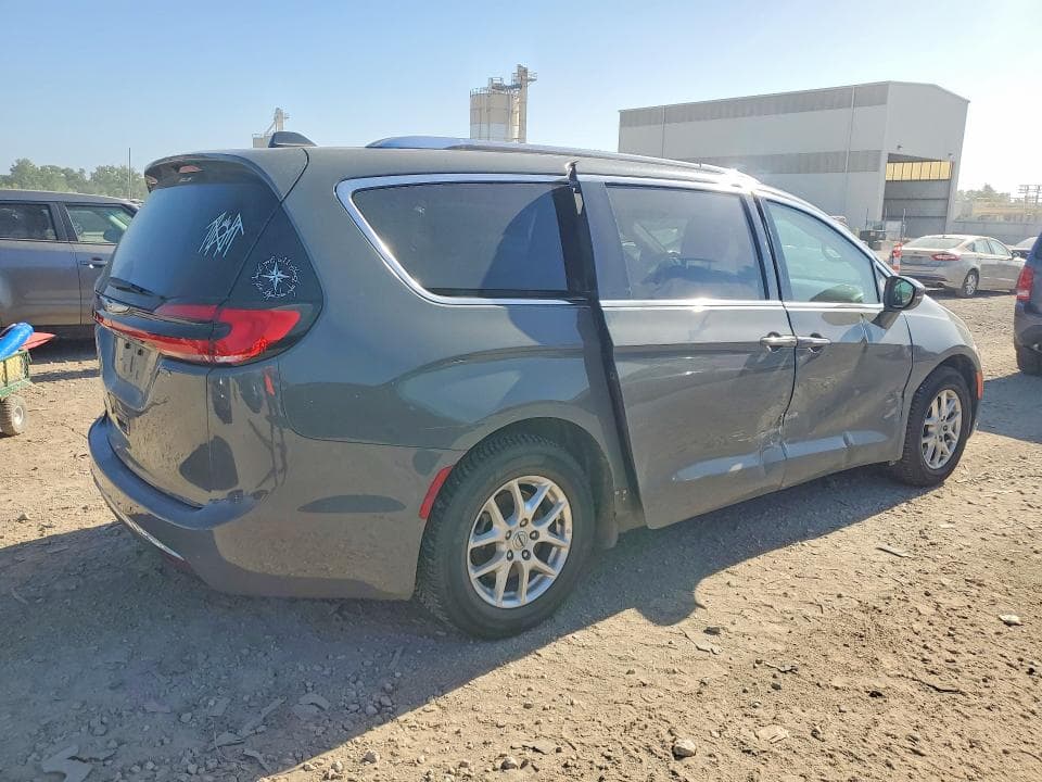 2021 CHRYSLER PACIFICA TOURING L 3