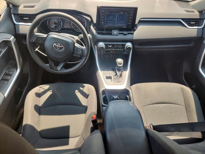 2020 TOYOTA RAV4 LE LE 8