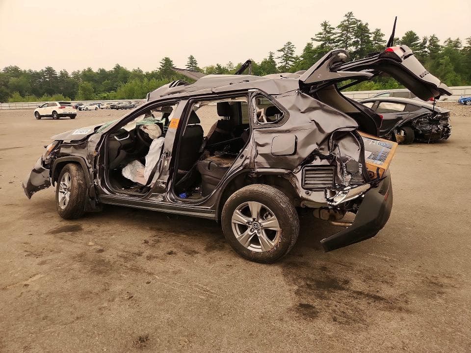 2023 TOYOTA RAV4 HYBRID XLE 2