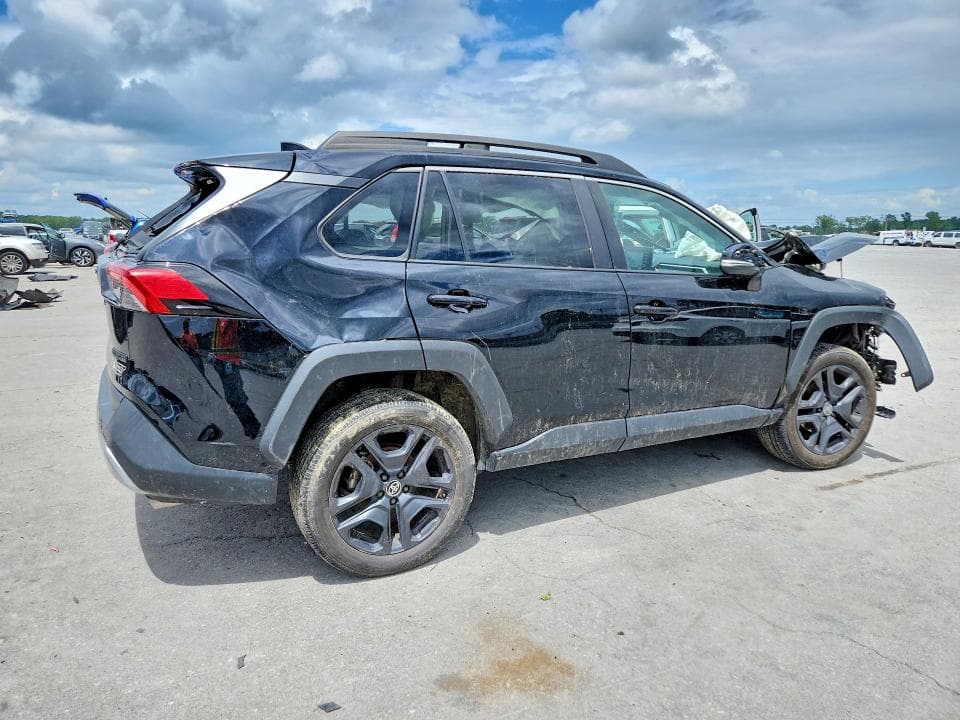 2022 TOYOTA RAV4 ADVENTURE 3