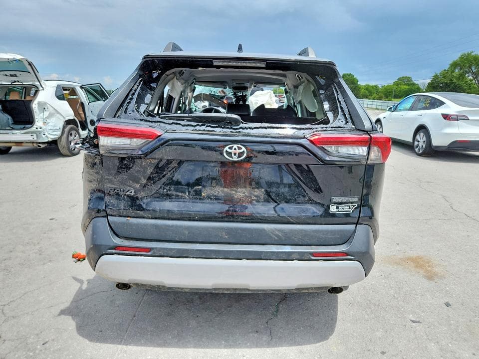 2022 TOYOTA RAV4 ADVENTURE 6