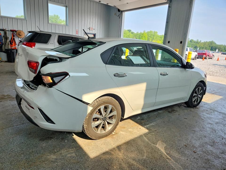 2022 KIA RIO S 3