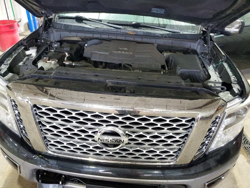 2018 NISSAN TITAN S 11