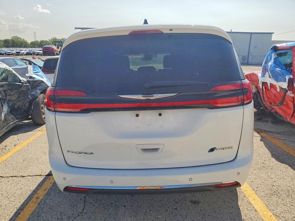 2024 CHRYSLER PACIFICA HYBRID SELECT 6