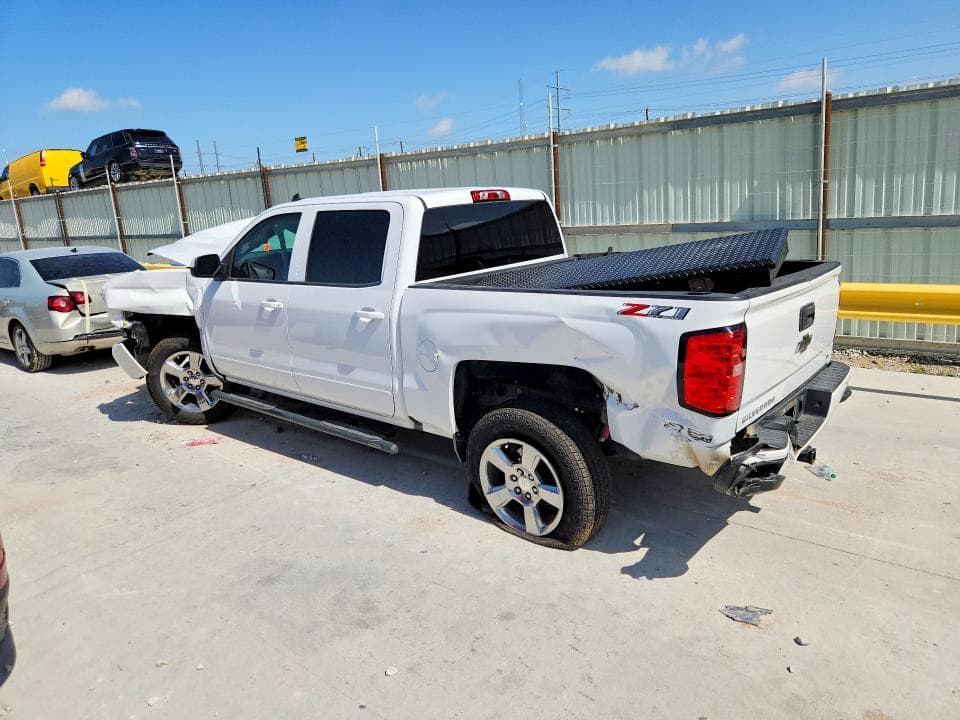 2018 CHEVROLET SILVERADO K1500 LT 2