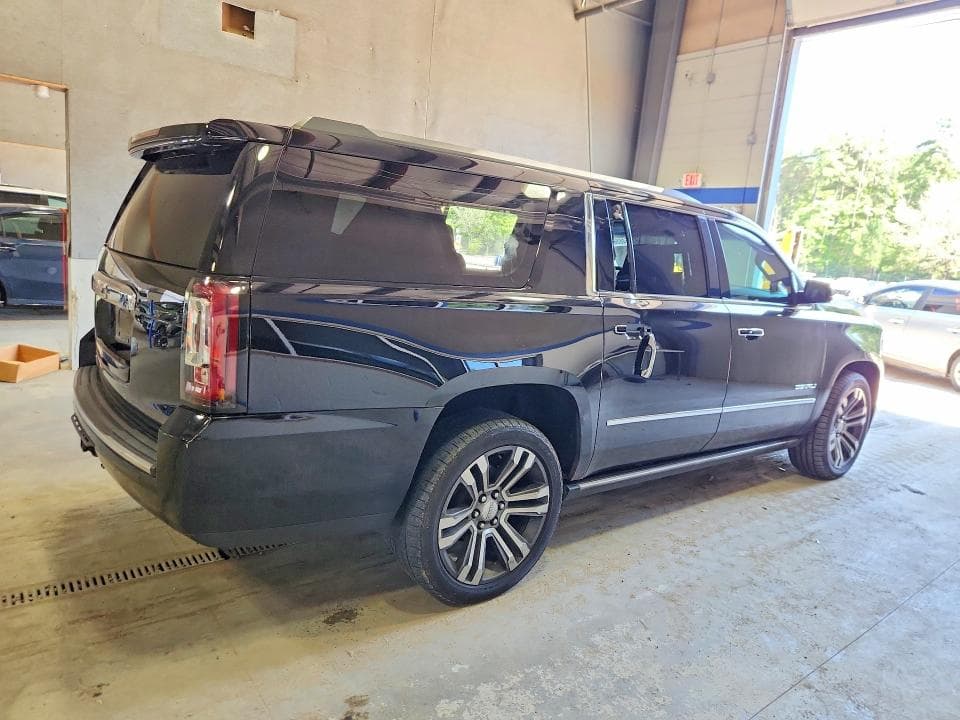 2017 GMC YUKON XL DENALI 3