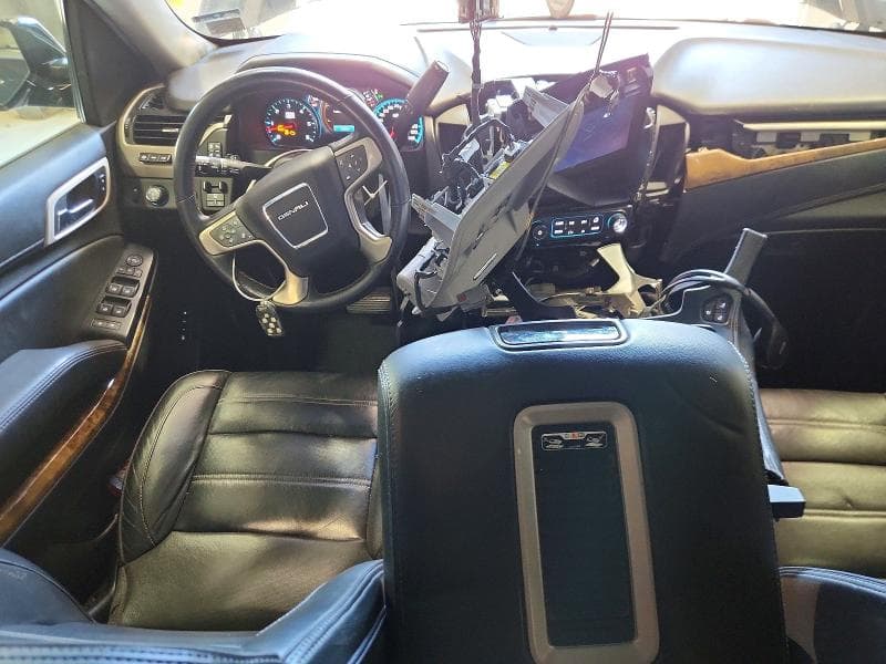 2017 GMC YUKON XL DENALI 8