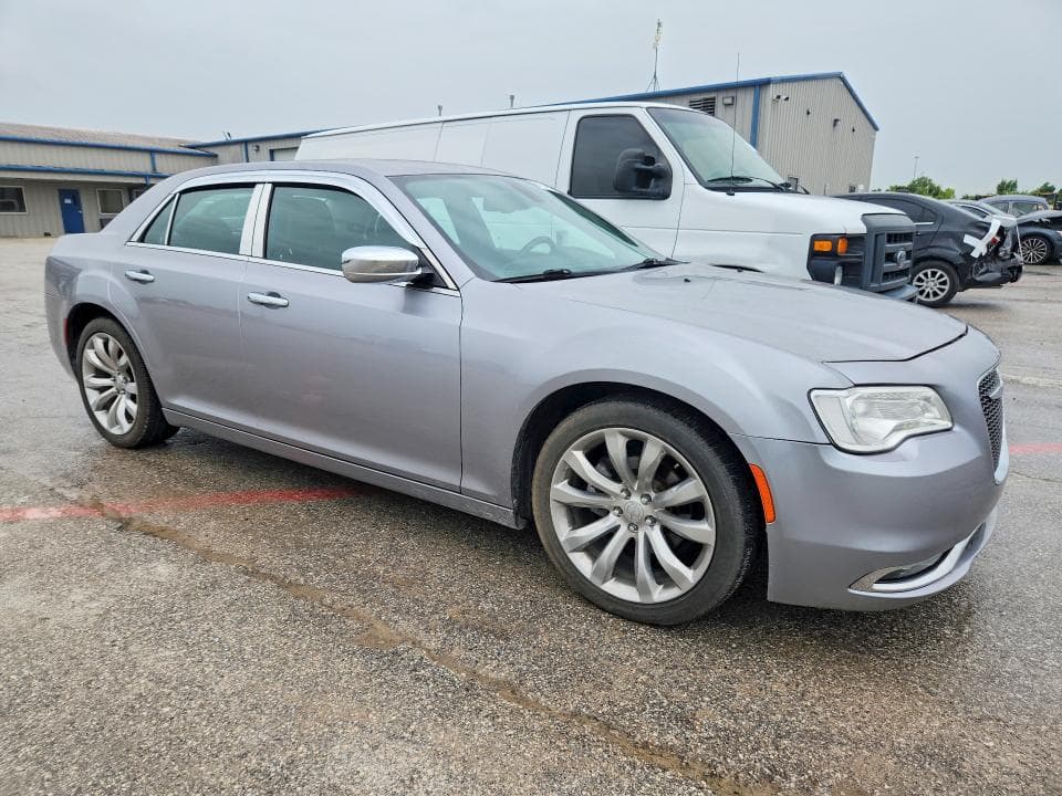 2018 CHRYSLER 300 LIMITED LIMITED 4