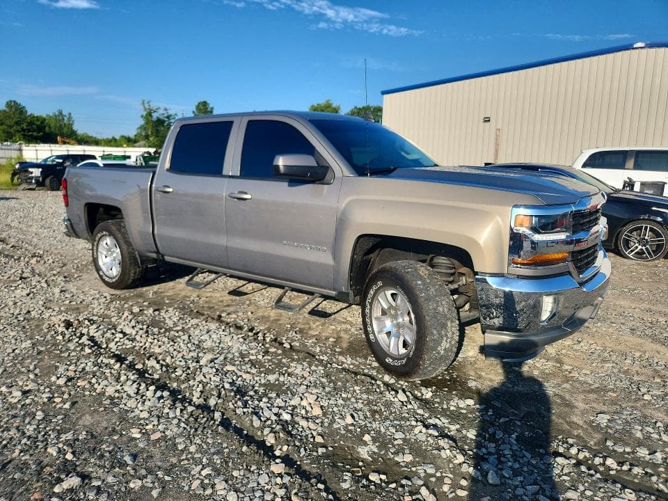 2017 CHEVROLET SILVERADO C1500 LT 4