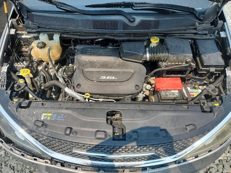 2017 CHRYSLER PACIFICA LIMITED 12