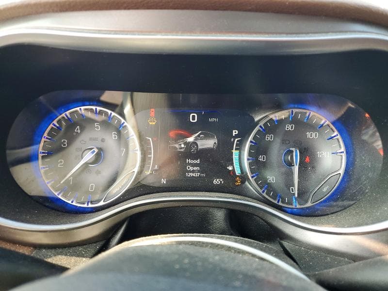2017 CHRYSLER PACIFICA LIMITED 9